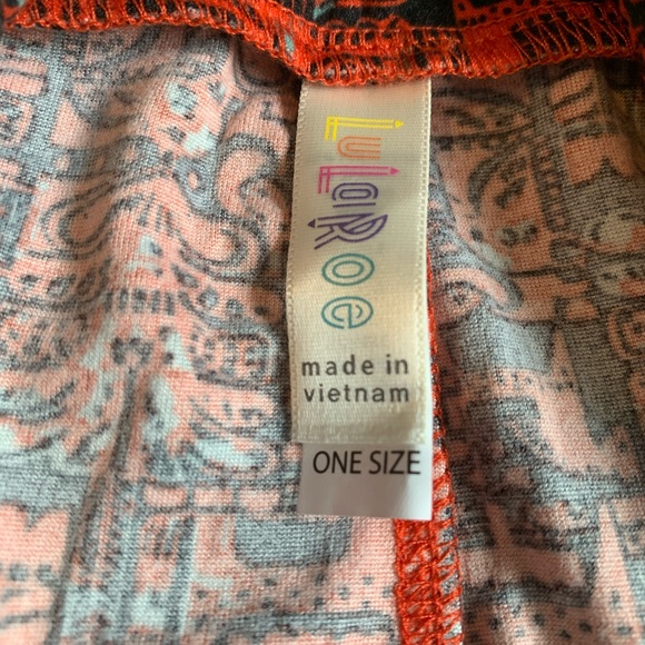 LuLaRoe One Size Leggings - Picture 4 of 7